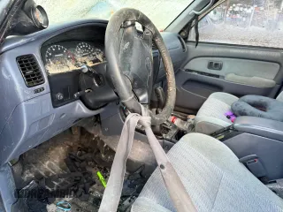 1998 Toyota 4Runner SR5 с VIN JT3HN86R0W0142483, выставлен на аукционе Copart как лот 42633505 с пробегом 254 716 миль миль и На запчасти • Non repairable. История ставок и продаж доступна на DreamBid. Изображение 7.