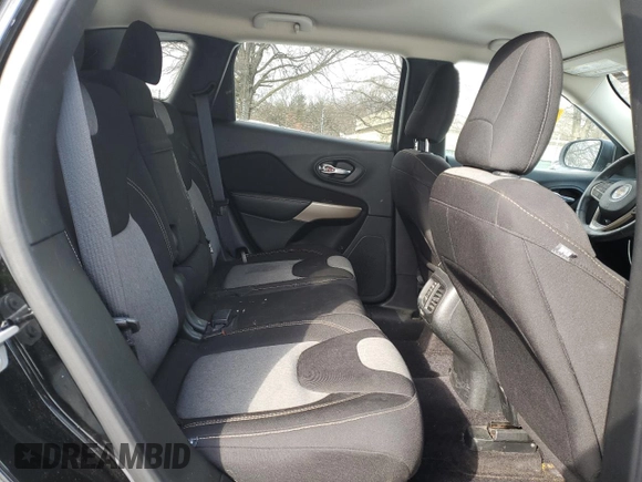 2017 Jeep Cherokee Altitude z VIN 1C4PJMAS8HW571215, wystawiony jako Copart lot #88925505 z przebiegiem 140 902 mil mil oraz Szkoda całkowita • Salvage title. Historia ofert i sprzedaży dostępna na DreamBid. Obrazek 11.