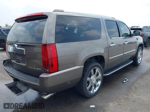 2013 Cadillac Escalade ESV Luxury with VIN 1GYS3HEF8DR135928, listed as a IAAI auction lot 41887463 with 91,774 mi miles and . Bid and sale history available at DreamBid. Image 4.