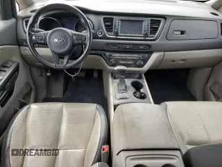 2017 Kia Sedona LX with VIN KNDMB5C16H6281288, listed as a Copart auction lot 72551224 with 110,411 mi miles and Clean Title. Bid and sale history available at carsss.com. Image 8.
