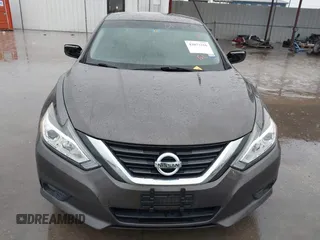 2017 Nissan Altima S z VIN 1N4AL3AP1HC189184, wystawiony jako IAAI lot #42073216 z przebiegiem 136 633 mil mil oraz . Historia ofert i sprzedaży dostępna na DreamBid. Obrazek 6.