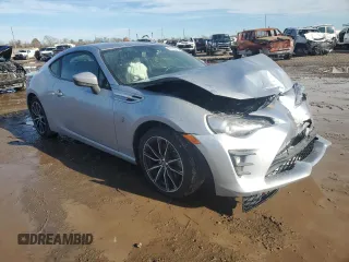 2020 Toyota 86 GT with VIN JF1ZNAE17L8753875, listed as a Copart auction lot 88865405 with 33,659 mi miles and Salvage Title. Bid and sale history available at carsss.com. Image 4.