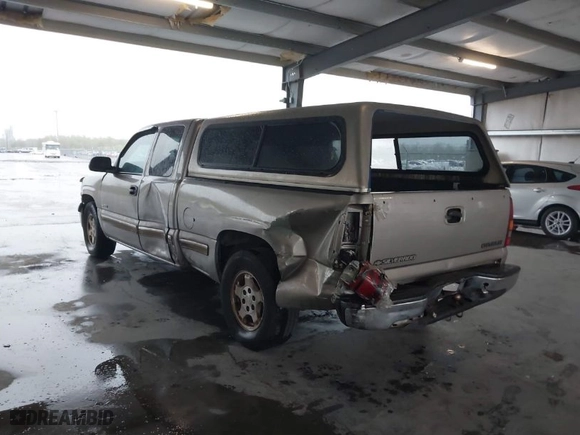 2001 Chevrolet Silverado 1500 LS with VIN 2GCEC19V811229792, listed as a IAAI auction lot 41844893 with 284,568 mi miles. Bid and sale history available at carsss.com. Image 3.