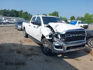 2022 Ram 2500 Tradesman с VIN 3C6UR4HJ2NG208791, выставлен на аукционе IAAI как лот 42428957 с пробегом 70 960 миль миль и . История ставок и продаж доступна на DreamBid. Изображение 1.