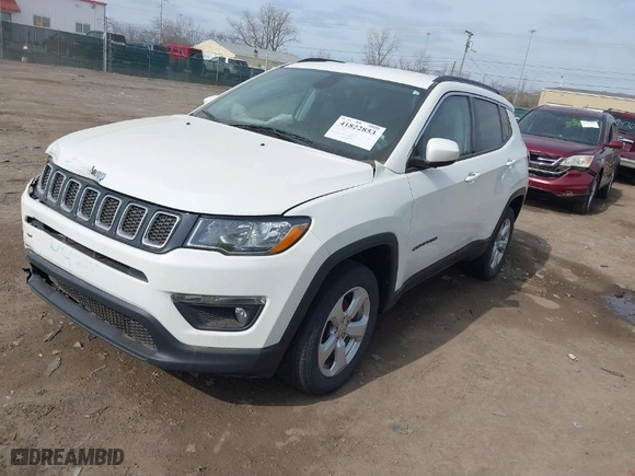 2019 Jeep Compass Latitude with VIN 3C4NJDBB0KT597603, listed as a IAAI auction lot 41822853 with 93,880 mi miles. Bid and sale history available at carsss.com. Image 2.
