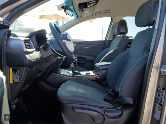 2016 Kia Sorento LX with VIN 5XYPG4A31GG053787, listed as a Copart auction lot 48758835 with 250,582 mi miles and Salvage Title. Bid and sale history available at carsss.com. Image 7.