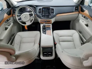 2021 Volvo XC90 Momentum with VIN YV4A221K4M1712065, listed as a Copart auction lot 63684504 with 72,537 mi miles and Salvage Title. Bid and sale history available at carsss.com. Image 8.