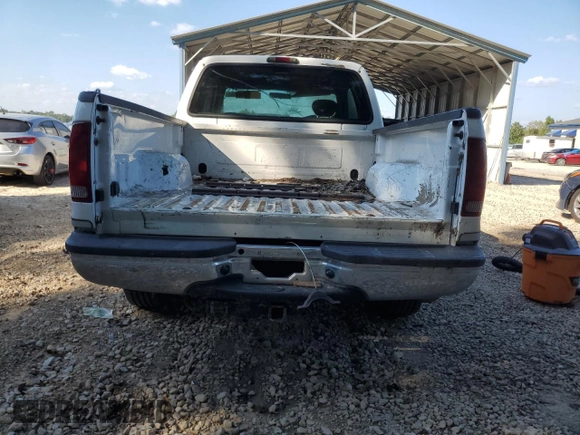 2001 Ford Super Duty F-250 XL with VIN 1FTNX20F61EC17526, listed as a Copart auction lot 74833684 with 129,373 mi miles and Non Repairable. Bid and sale history available at carsss.com. Image 6.