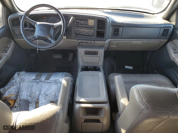 2000 Chevrolet Suburban LS with VIN 3GNEC16T3YG132821, listed as a Copart auction lot 87255784 with 236,048 mi miles and Clean Title. Bid and sale history available at carsss.com. Image 8.
