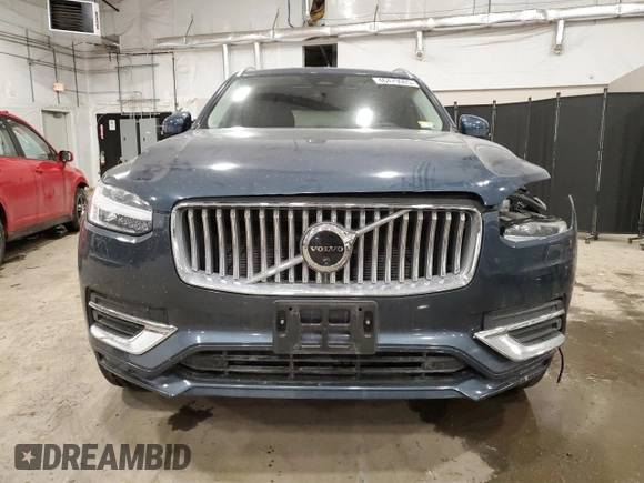 2024 Volvo XC90 Plus Bright Theme with VIN YV4L12PE9R1240823, listed as a Copart auction lot 46479065 with 14,348 mi miles and Salvage Title. Bid and sale history available at DreamBid. Image 5.