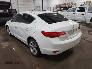 2014 Acura ILX z VIN 19VDE1F35EE006166, wystawiony jako IAAI lot #41320730 z przebiegiem 203 151 mil mil oraz . Historia ofert i sprzedaży dostępna na DreamBid. Obrazek 3.