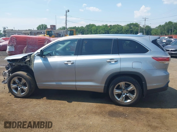 2015 Toyota Highlander Limited with VIN 5TDDKRFH1FS095798, listed as a IAAI auction lot 42656704 with 94,764 mi miles and . Bid and sale history available at DreamBid. Image 14.