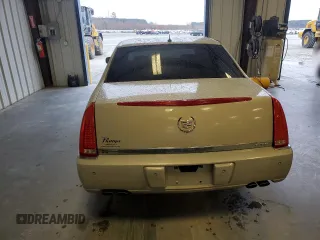 2007 Cadillac DTS V8 z VIN 1G6KD57YX7U201089, wystawiony jako Copart lot #44665825 z przebiegiem 117 048 mil mil oraz Szkoda całkowita • Salvage title. Historia ofert i sprzedaży dostępna na DreamBid. Obrazek 6.