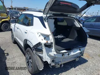 2023 Chevrolet TrailBlazer LT with VIN KL79MRSL5PB190333, listed as a IAAI auction lot 42040673 with 43,209 mi miles and . Bid and sale history available at DreamBid. Image 3.
