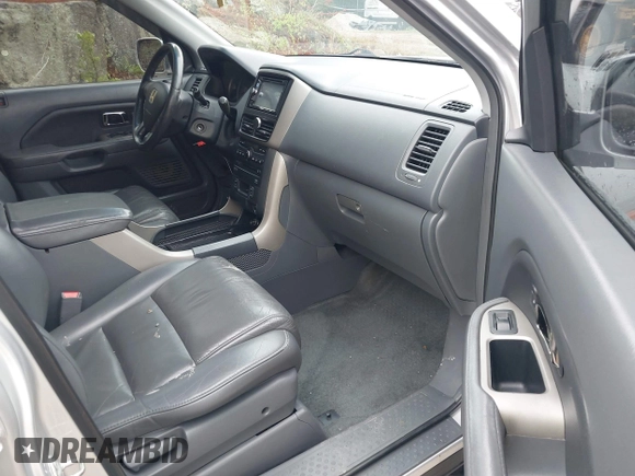 2006 Honda Pilot EX-L with VIN 2HKYF18606H513308, listed as a IAAI auction lot 42187787 with 185,716 mi miles and . Bid and sale history available at DreamBid. Image 5.
