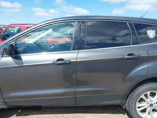 2019 Ford Escape SE z VIN 1FMCU9GD7KUA00132, wystawiony jako IAAI lot #41973998 z przebiegiem 89 327 mil mil oraz . Historia ofert i sprzedaży dostępna na DreamBid. Obrazek 14.