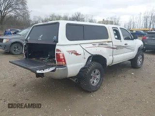 2008 Toyota Tacoma z VIN 5TEUU42NX8Z525861, wystawiony jako IAAI lot #42125414 z przebiegiem Nie podano mil oraz . Historia ofert i sprzedaży dostępna na DreamBid. Obrazek 4.