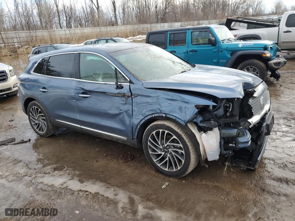 2019 Lincoln Nautilus Reserve with VIN 2LMPJ8L96KBL53042, listed as a Copart auction lot 45749535 with 37,506 mi miles and Clean Title. Bid and sale history available at carsss.com. Image 4.