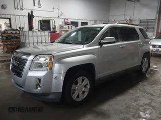 2010 GMC Terrain SLE-2 z VIN 2CTFLEEW0A6391742, wystawiony jako IAAI lot #41607448 z przebiegiem 181 922 mil mil oraz . Historia ofert i sprzedaży dostępna na DreamBid. Obrazek 17.