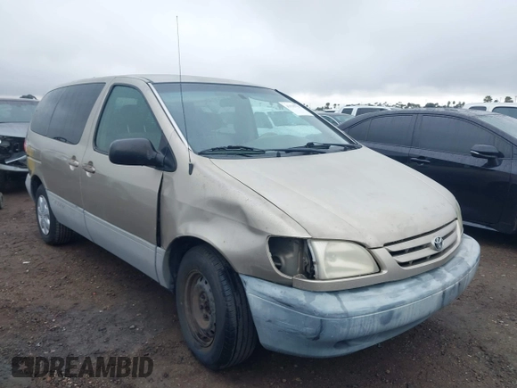 2001 Toyota Sienna CE with VIN 4T3ZF19C51U329489, listed as a IAAI auction lot 41535721 with 218,839 mi miles. Bid and sale history available at carsss.com. Image 6.