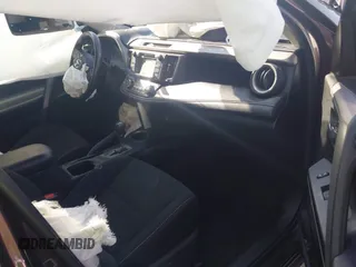 2018 Toyota RAV4 XLE with VIN 2T3WFREV1JW501431, listed as a IAAI auction lot 41880896 with 19,531 mi miles. Bid and sale history available at carsss.com. Image 5.