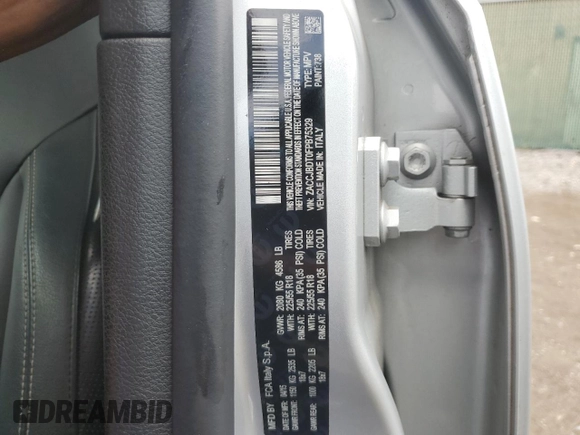2015 Jeep Renegade Limited with VIN ZACCJBDT0FPB75329, listed as a Copart auction lot 62853495 with 114,693 mi miles and Salvage title. Bid and sale history available at DreamBid. Image 14.