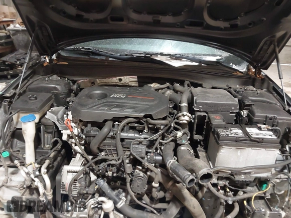 2016 Kia Optima SX Turbo with VIN 5XXGW4L27GG106780, listed as a IAAI auction lot 41586007 with 114,756 mi miles and . Bid and sale history available at carsss.com. Image 10.