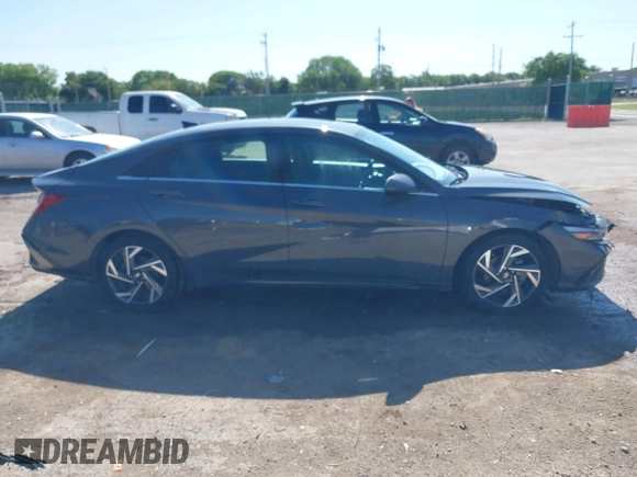 2024 Hyundai Elantra SEL с VIN KMHLS4DG2RU724506, выставлен на аукционе IAAI как лот 42285045 с пробегом 37 998 миль миль и . История ставок и продаж доступна на DreamBid. Изображение 13.