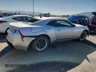2013 Chevrolet Camaro LS z VIN 2G1FA1E38D9139569, wystawiony jako Copart lot #61077805 z przebiegiem 119 027 mil mil oraz Czysty tytuł • Clean title. Historia ofert i sprzedaży dostępna na DreamBid. Obrazek 3.