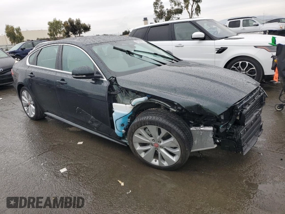 2022 Jaguar XF R-Dynamic SE with VIN SAJBL4GX7NCY90868, listed as a Copart auction lot 42582945 with 5,043 mi miles and Salvage Title. Bid and sale history available at carsss.com. Image 4.