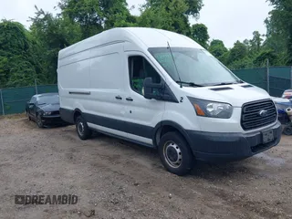 2019 Ford Transit z VIN 1FTBW3XM8KKA58849, wystawiony jako IAAI lot #42448897 z przebiegiem 284 107 mil mil oraz . Historia ofert i sprzedaży dostępna na DreamBid. Obrazek 1.