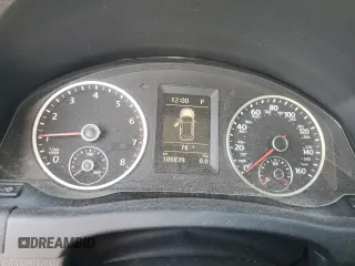 2015 Volkswagen Tiguan S z VIN WVGAV7AX6FW568958, wystawiony jako Copart lot #56716525 z przebiegiem 100 839 mil mil oraz Szkoda całkowita • Salvage title. Historia ofert i sprzedaży dostępna na DreamBid. Obrazek 9.