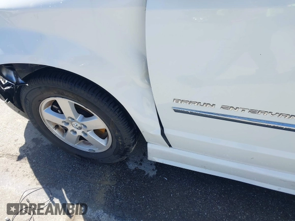 2010 Dodge Grand Caravan SXT with VIN 2D4RN5D14AR420265, listed as a IAAI auction lot 41970366 with 117,208 mi miles and . Bid and sale history available at DreamBid. Image 20.