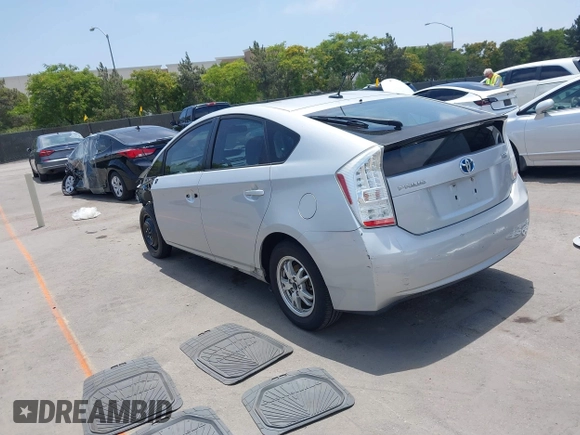2011 Toyota Prius I z VIN JTDKN3DU8B0296204, wystawiony jako IAAI lot #42449246 z przebiegiem 303 968 mil mil oraz . Historia ofert i sprzedaży dostępna na DreamBid. Obrazek 3.