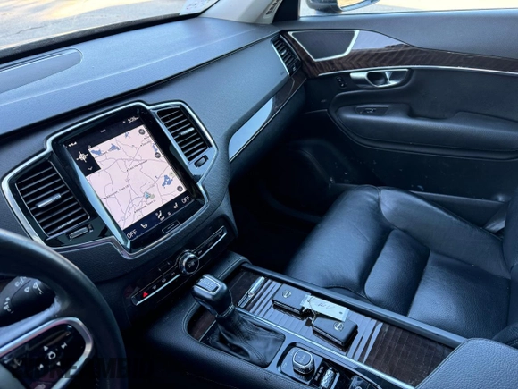2016 Volvo XC90 T6 Momentum with VIN YV4A22PK7G1026968, listed as a Copart auction lot 77676774 with 160,222 mi miles and Clean Title. Bid and sale history available at carsss.com. Image 10.