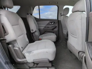 2018 Chevrolet Traverse LT Cloth with VIN 1GNEVGKW9JJ250678, listed as a Copart auction lot 49443935 with 117,518 mi miles and Salvage Title. Bid and sale history available at carsss.com. Image 10.