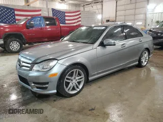 2013 Mercedes-Benz C 250 Sport с VIN WDDGF4HBXDA853389, выставлен на аукционе Copart как лот 44397534 с пробегом 102 521 миль миль и Чистый • Clean title. История ставок и продаж доступна на DreamBid. Изображение 1.