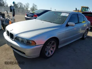 2003 BMW 5 Series 525iA with VIN WBADT43463G025654, listed as a IAAI auction lot 42152553 with 189,396 mi miles. Bid and sale history available at carsss.com. Image 2.