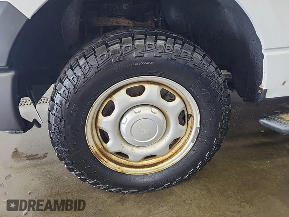 2014 Ford F-150 с VIN 1FTPF1EF3EKE59499, выставлен на аукционе IAAI как лот 42785501 с пробегом 98 119 миль миль и . История ставок и продаж доступна на DreamBid. Изображение 34.