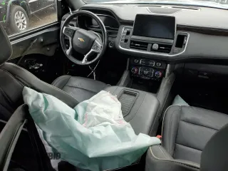 2022 Chevrolet Suburban Premier z VIN 1GNSKFKD9NR209544, wystawiony jako Copart lot #53653075 z przebiegiem 66 679 mil mil oraz Szkoda całkowita • Salvage title. Historia ofert i sprzedaży dostępna na DreamBid. Obrazek 8.