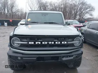 2023 Ford Bronco z VIN 1FMEE5DP3PLB33884, wystawiony jako IAAI lot #41202669 z przebiegiem 58 749 mil mil oraz . Historia ofert i sprzedaży dostępna na DreamBid. Obrazek 12.
