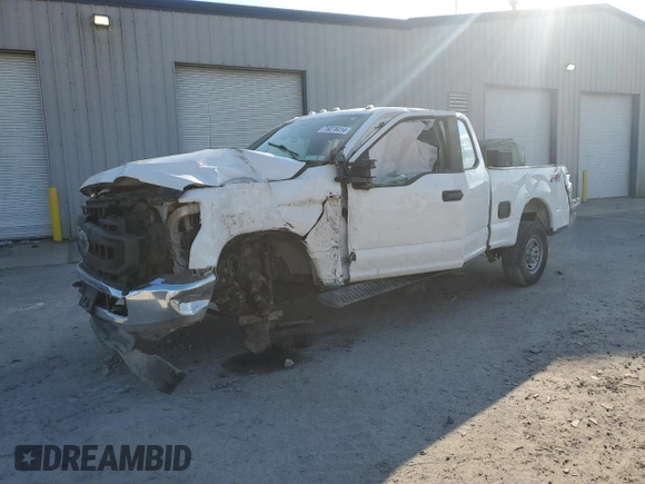 2020 Ford F-250 XL z VIN 1FT7X2BN5LEC94971, wystawiony jako Copart lot #76078414 z przebiegiem Nie podano mil oraz Szkoda całkowita • Salvage title. Historia ofert i sprzedaży dostępna na DreamBid. Obrazek 1.