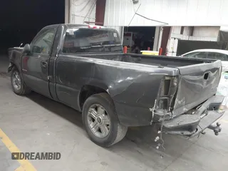 2004 Chevrolet Silverado 1500 Work Truck with VIN 1GCEC14X24Z263232, listed as a IAAI auction lot 41720611 with 272,921 mi miles. Bid and sale history available at carsss.com. Image 3.