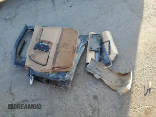 1988 Ford Aerostar z VIN 1FMDA11U3JZA88489, wystawiony jako Copart lot #77671624 z przebiegiem Nie podano mil oraz Szkody całkowita. Historia ofert i sprzedaży dostępna na DreamBid. Obrazek 13.