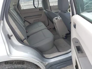 2008 Ford Escape XLS с VIN 1FMCU02Z08KA71935, выставлен на аукционе IAAI как лот 41889213 с пробегом 156 500 миль миль и . История ставок и продаж доступна на DreamBid. Изображение 8.