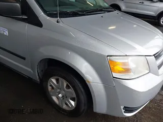 2008 Dodge Grand Caravan SE z VIN 2D8HN44H98R116389, wystawiony jako IAAI lot #42228749 z przebiegiem 187 378 mil mil oraz . Historia ofert i sprzedaży dostępna na DreamBid. Obrazek 6.