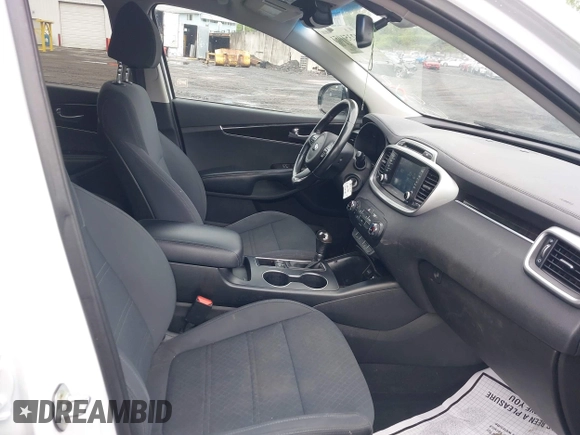 2018 Kia Sorento LX z VIN 5XYPGDA3XJG429121, wystawiony jako IAAI lot #42351051 z przebiegiem 108 106 mil mil oraz . Historia ofert i sprzedaży dostępna na DreamBid. Obrazek 5.