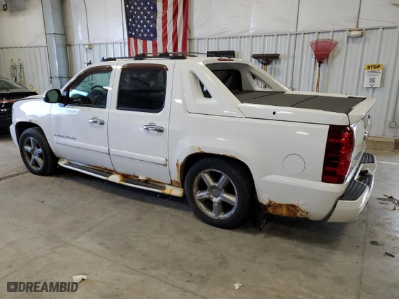 2007 Chevrolet Avalanche LT w/3LT with VIN 3GNFK12357G218403, listed as a Copart auction lot 82667364 with 131,962 mi miles and Clean Title. Bid and sale history available at carsss.com. Image 2.
