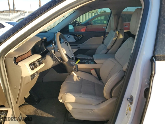 2024 Lincoln Aviator Reserve with VIN 5LM5J7XC2RGL06867, listed as a Copart auction lot 81133144 with 1,586 mi miles and Salvage Title. Bid and sale history available at carsss.com. Image 7.