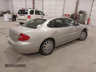 2008 Buick LaCrosse CXL with VIN 2G4WD582181278869, listed as a IAAI auction lot 41734181 with 152,518 mi miles. Bid and sale history available at carsss.com. Image 4.